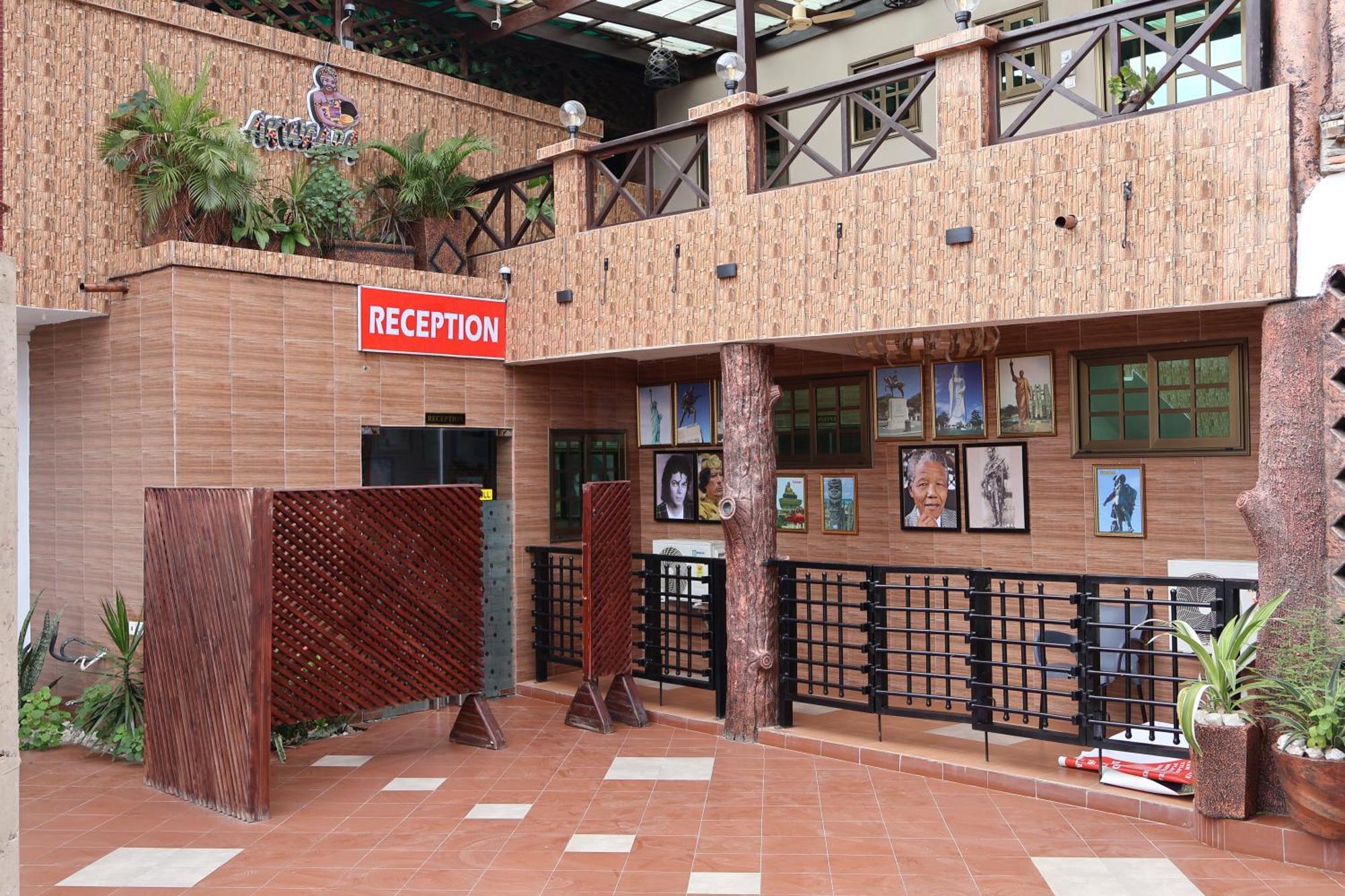 Adehyee Nsoroma Hotel Kasoa Exterior photo